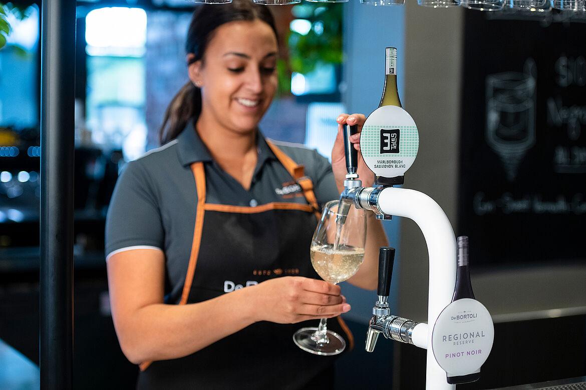 Photo inspiration: Champagne On Tap Reference: Wine On Tap De Bortoli Wines